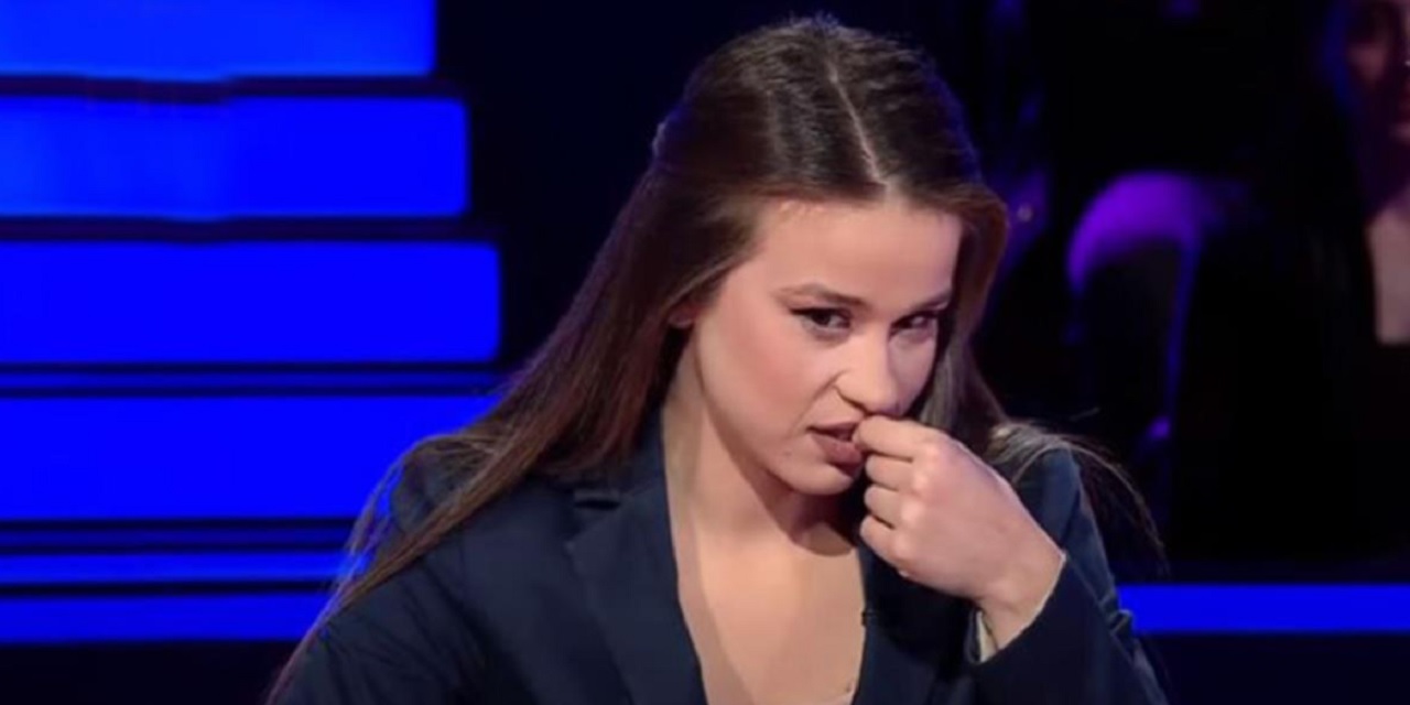 Kim Milyoner Olmak İster yarışmasında basit matematik sorusunda güzel oyuncu Elif Karagöz elendi!